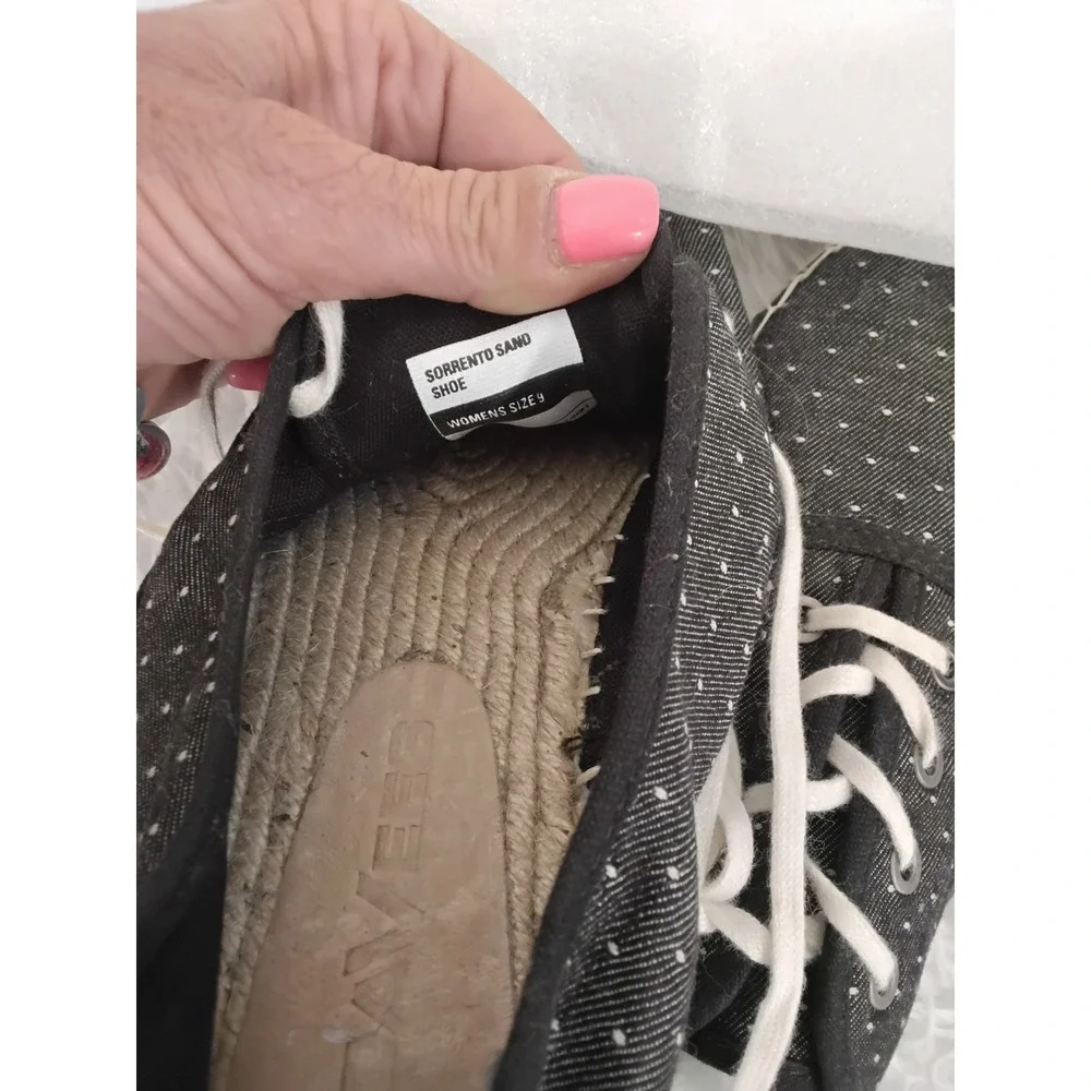 SeaVees Sorrento Sand Shoe Womens 9 Black Polka Dot Denim Espadrille Sneakers